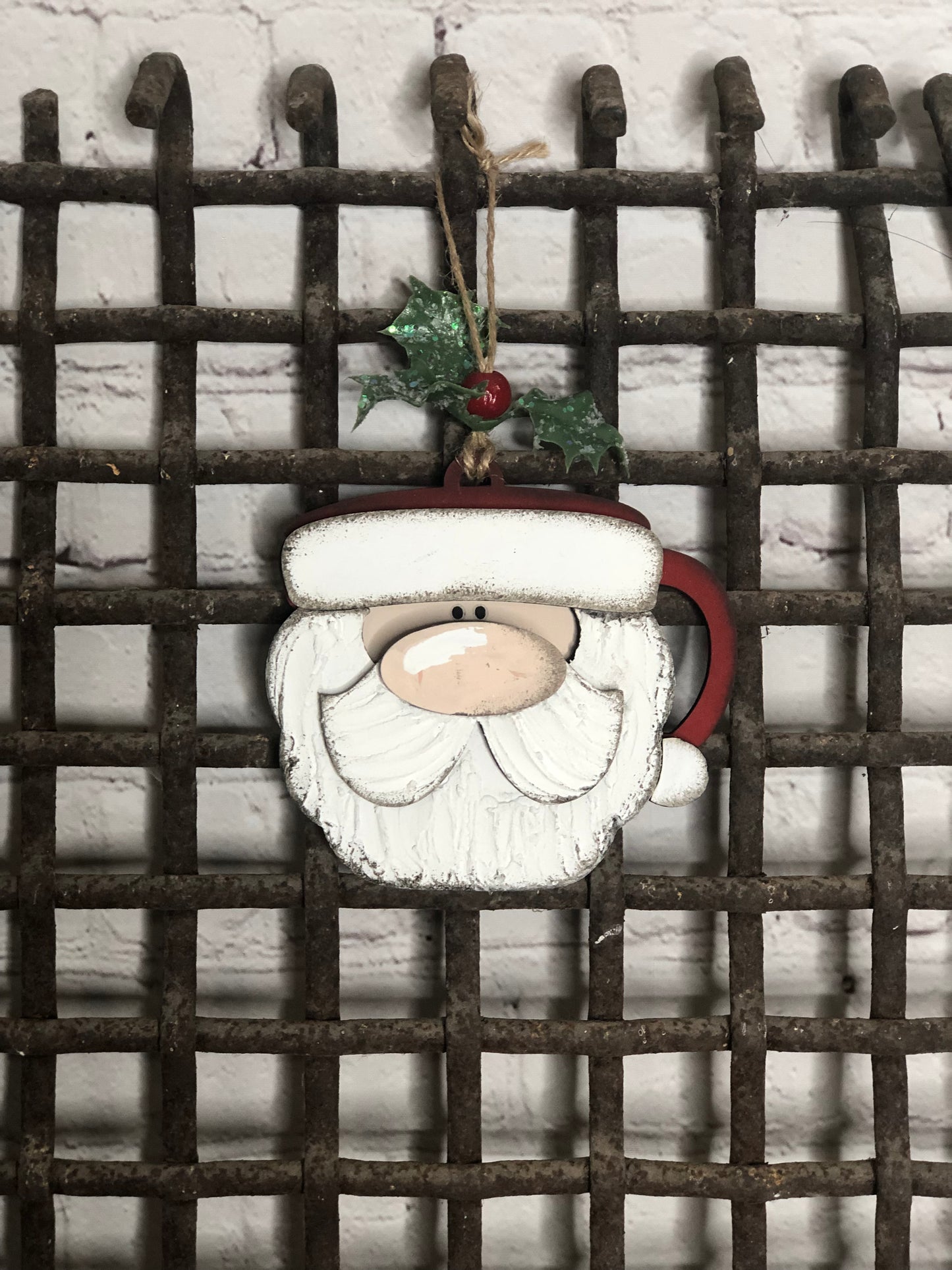 CHRISTMAS ORNAMENT- SANTA MUG ORNAMENT