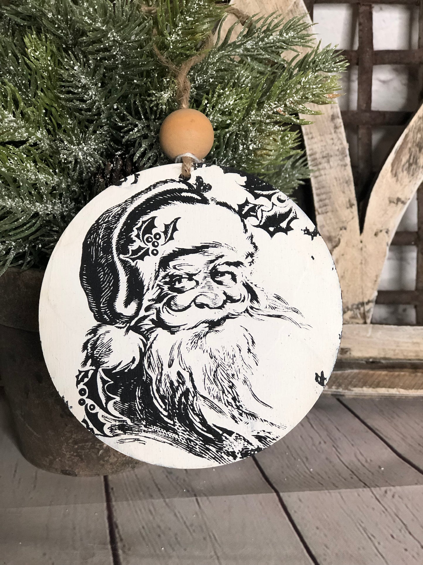 CHRISTMAS ORNAMENT- VINTAGE SANTA ORNAMENT