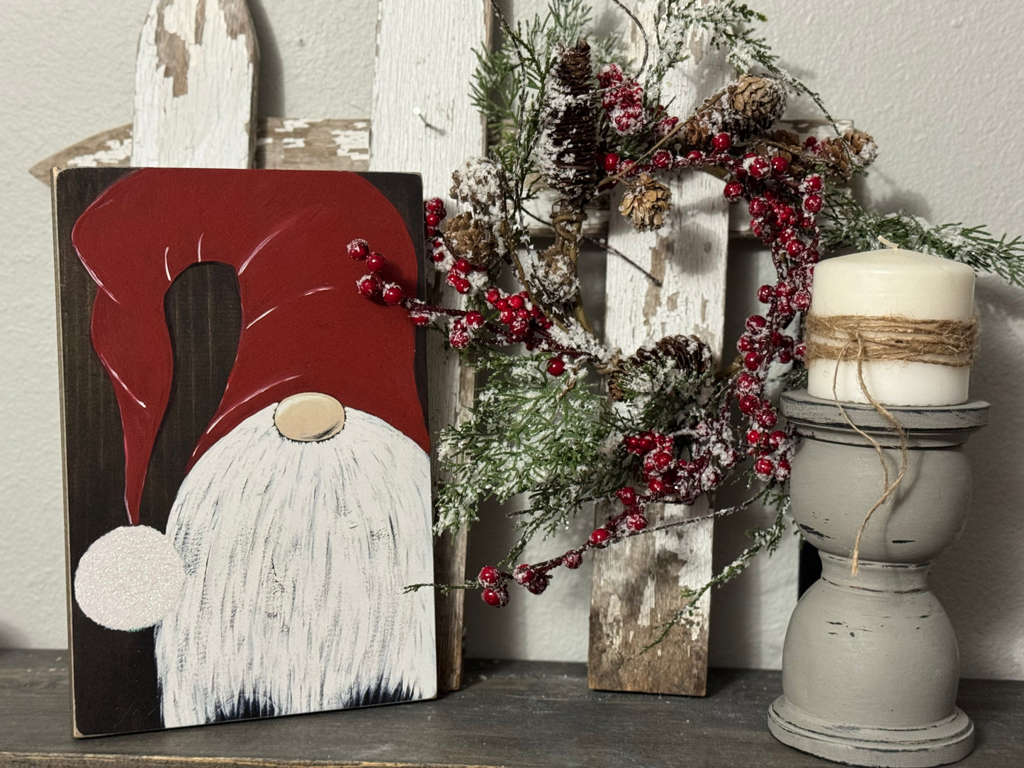 GNOME PRINT- BURGUNDY OR RED HAT GNOME