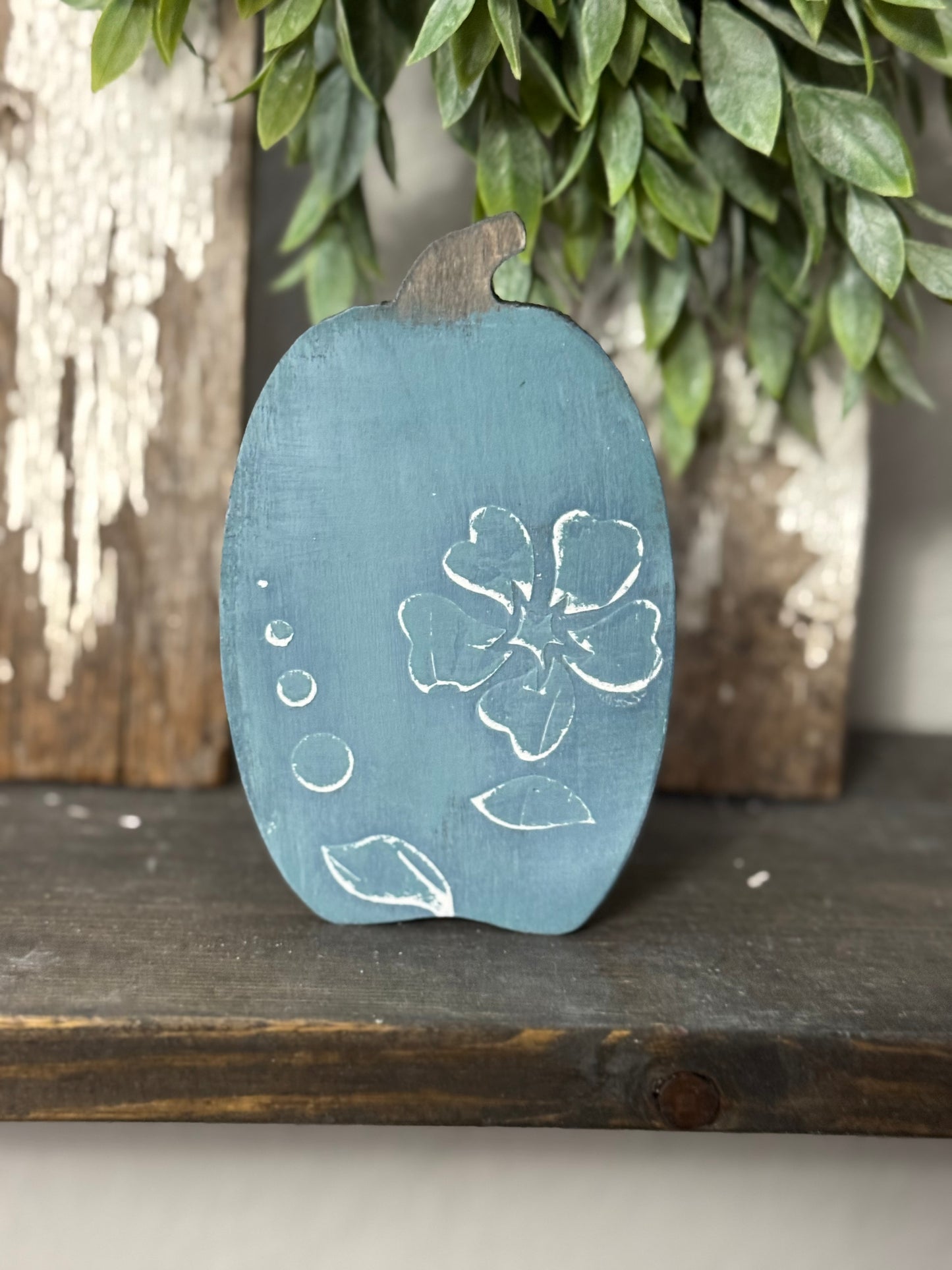 WOOD TEXTURED PUMPKINS