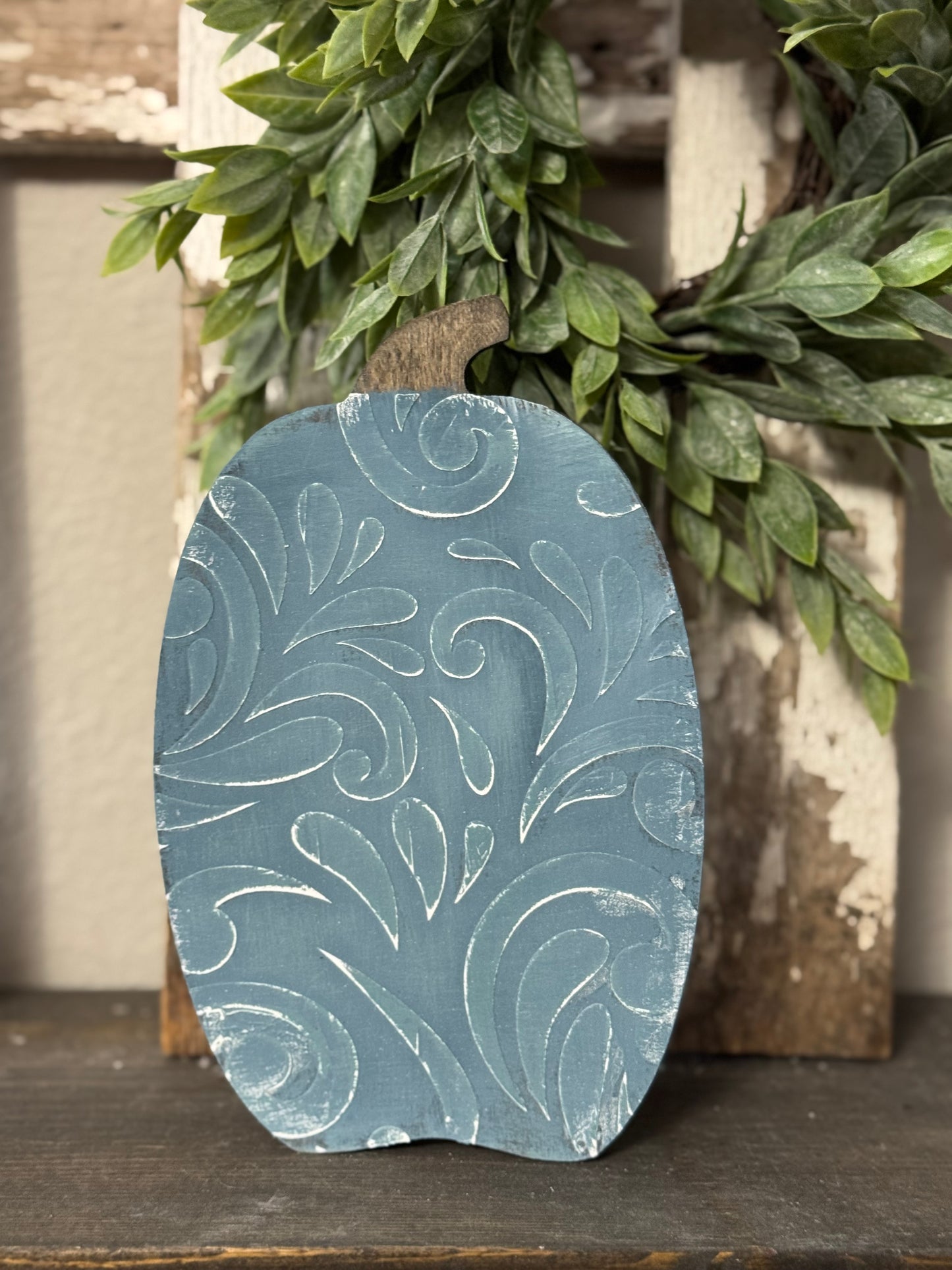 WOOD TEXTURED PUMPKINS