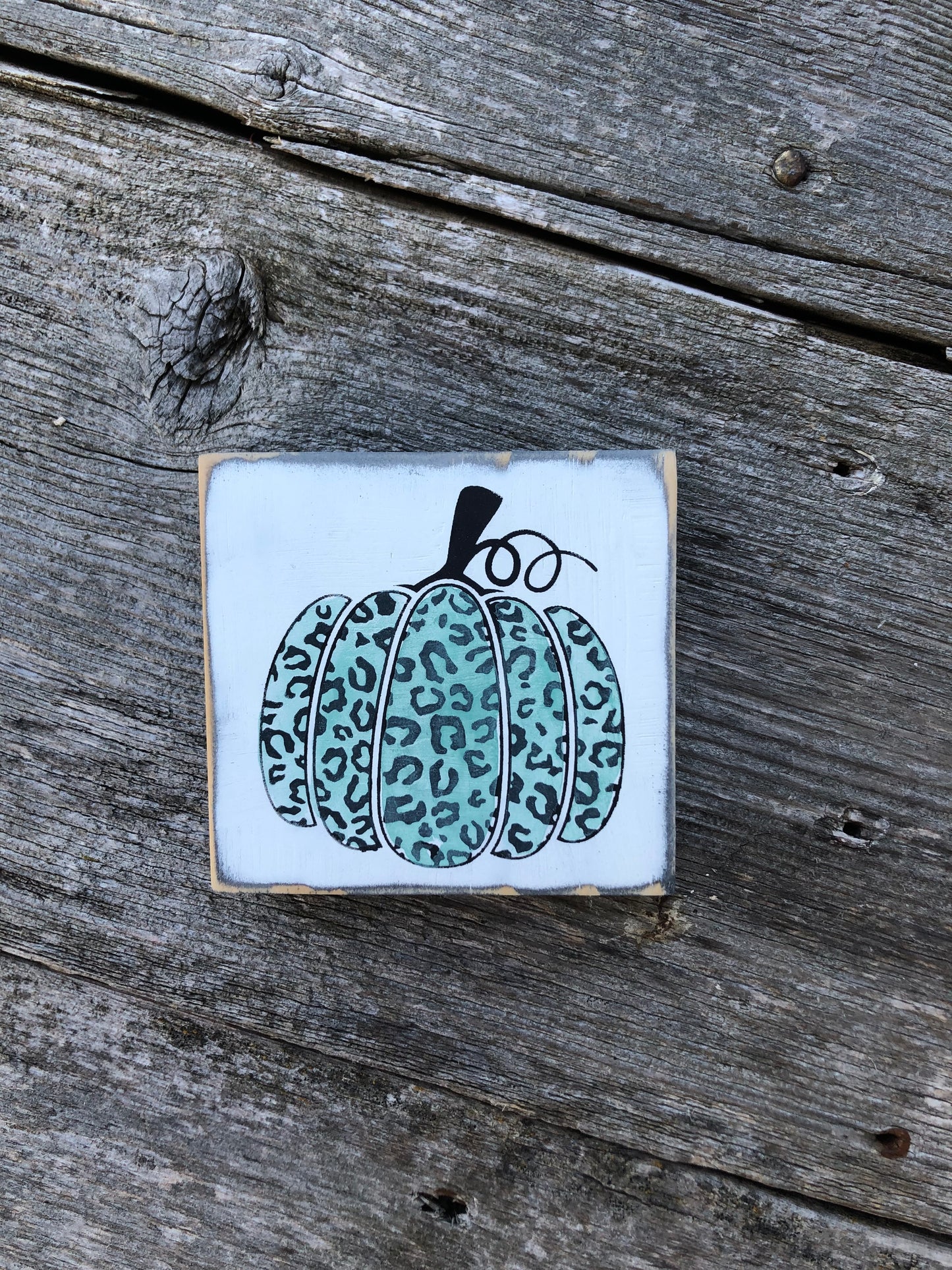 MINI LEOPARD PUMPKINS   - WOOD SIGN
