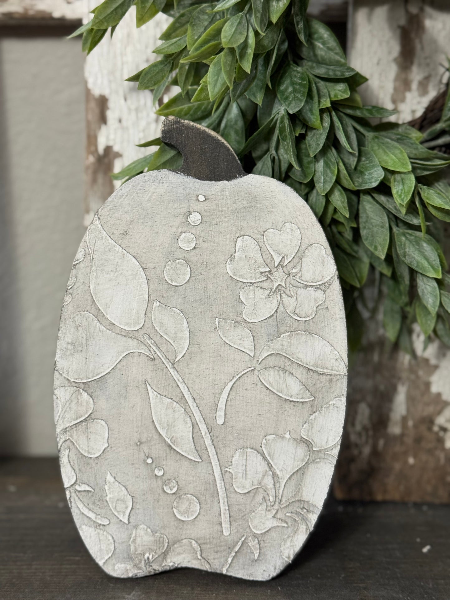 WOOD TEXTURED PUMPKINS