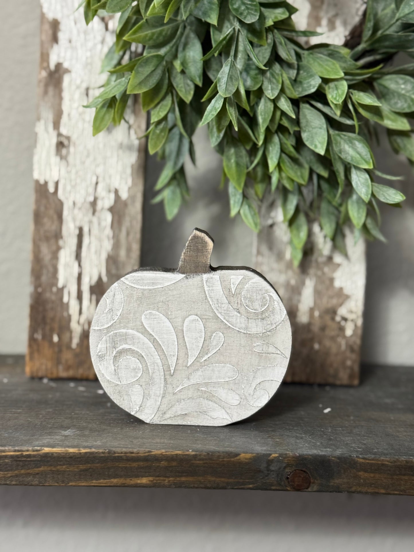 WOOD TEXTURED PUMPKINS