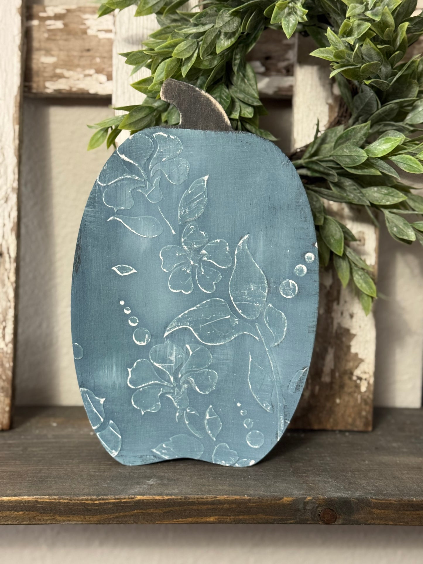 WOOD TEXTURED PUMPKINS