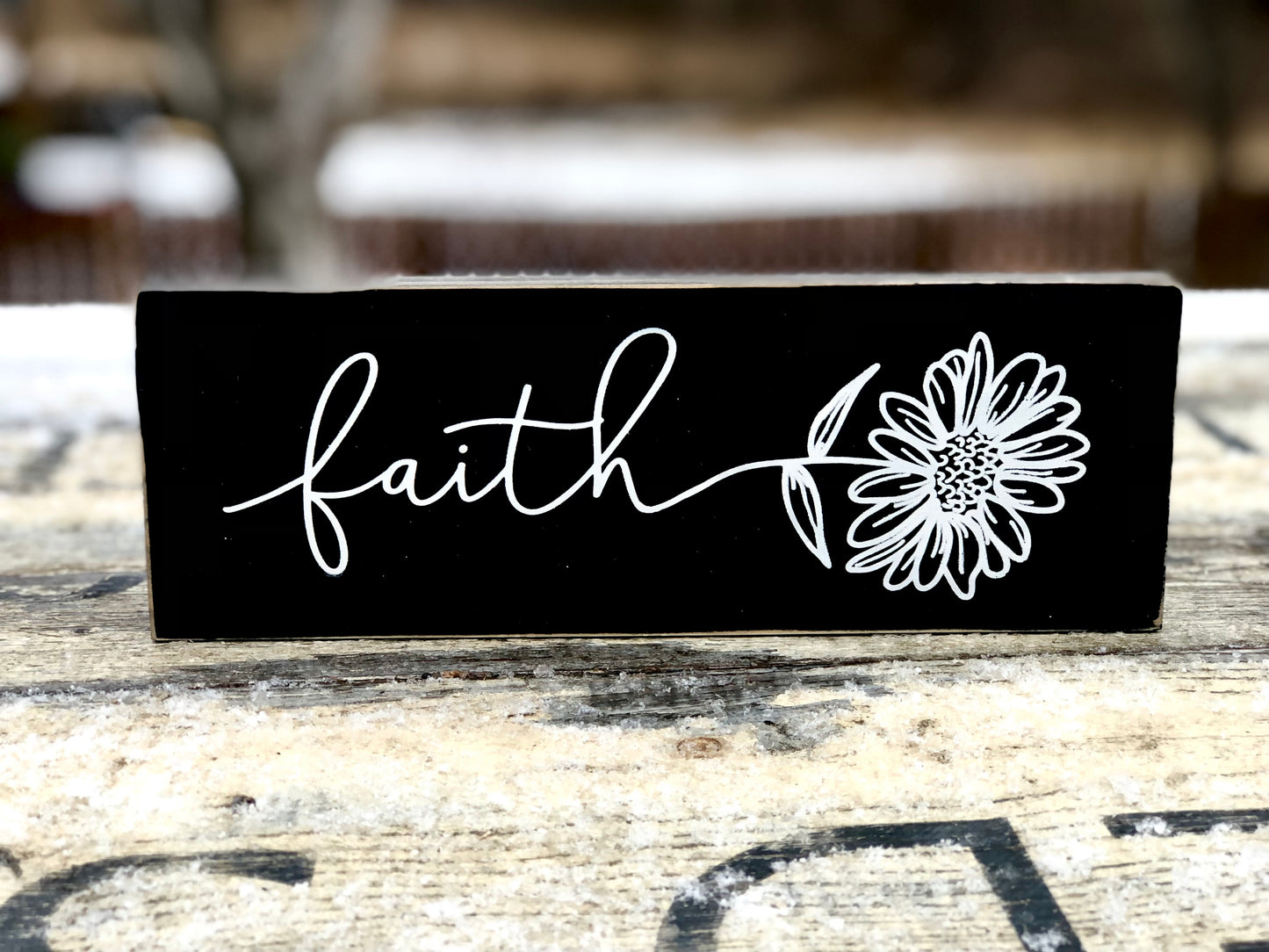 FAITH, HOPE or GRACE DAISY - WOOD SIGN