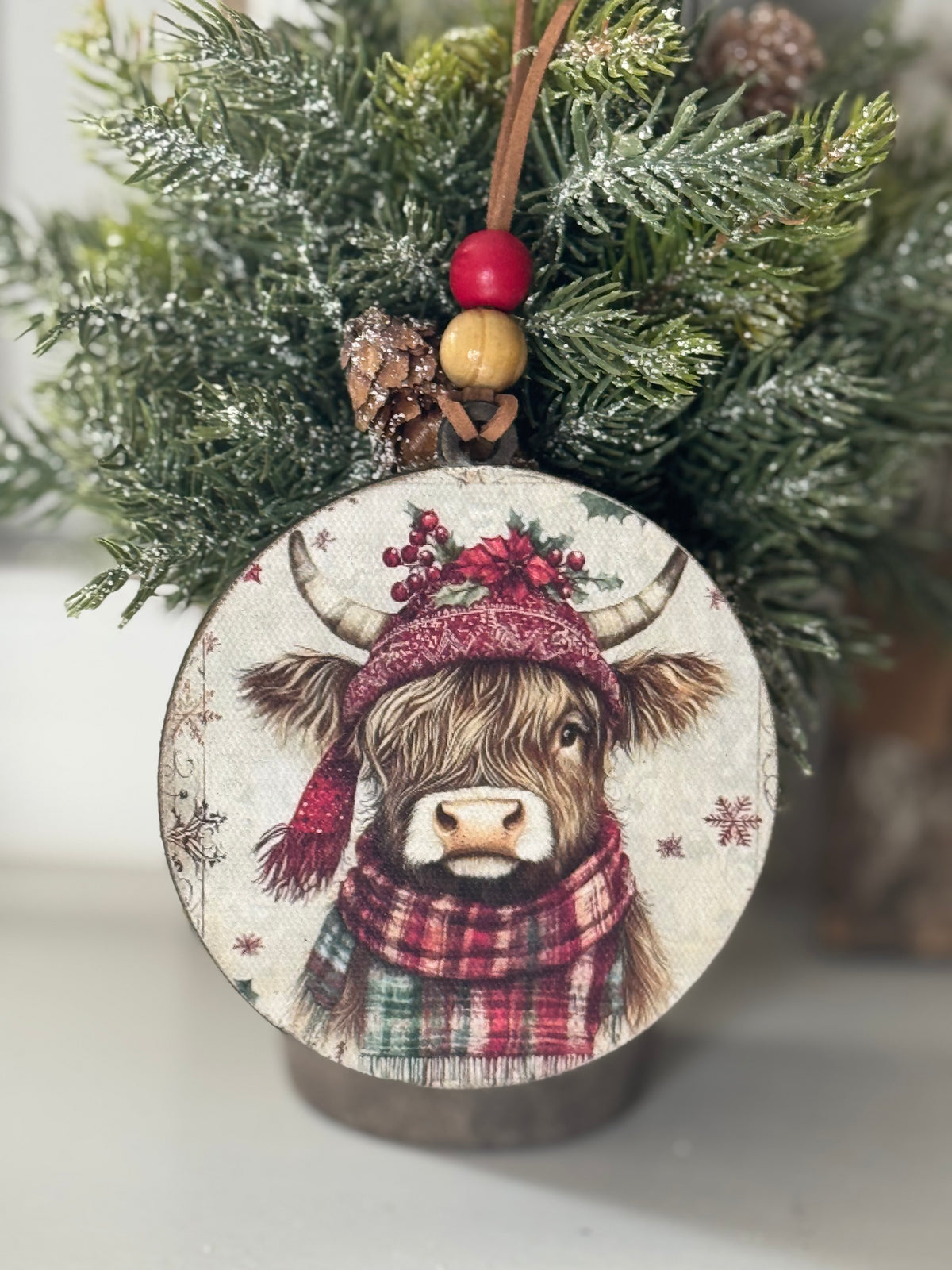 CHRISTMAS ORNAMENT- ADORABLE COZY COUNTRY ORNAMENT