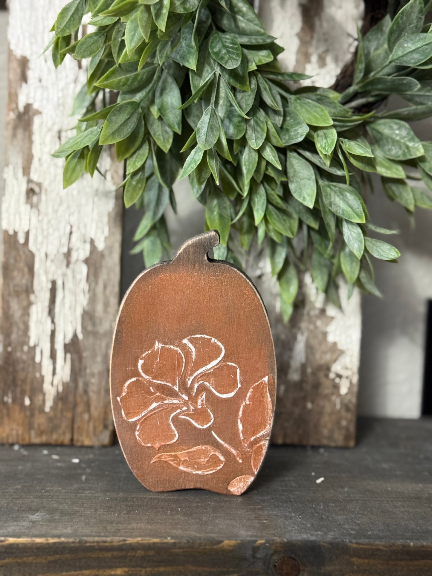 WOOD TEXTURED PUMPKINS