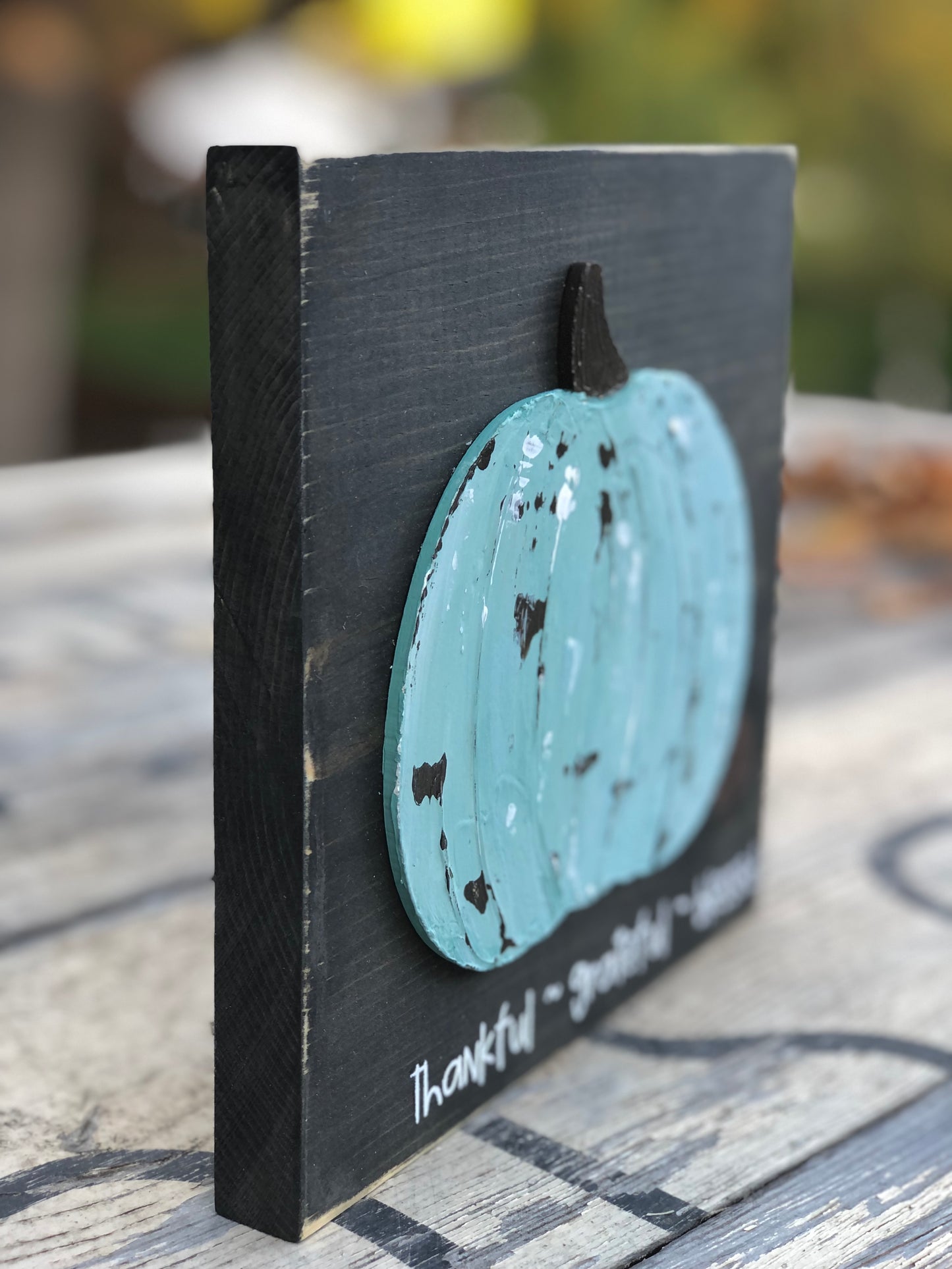3D PUMPKIN ADHERED TO WOOD SIGN